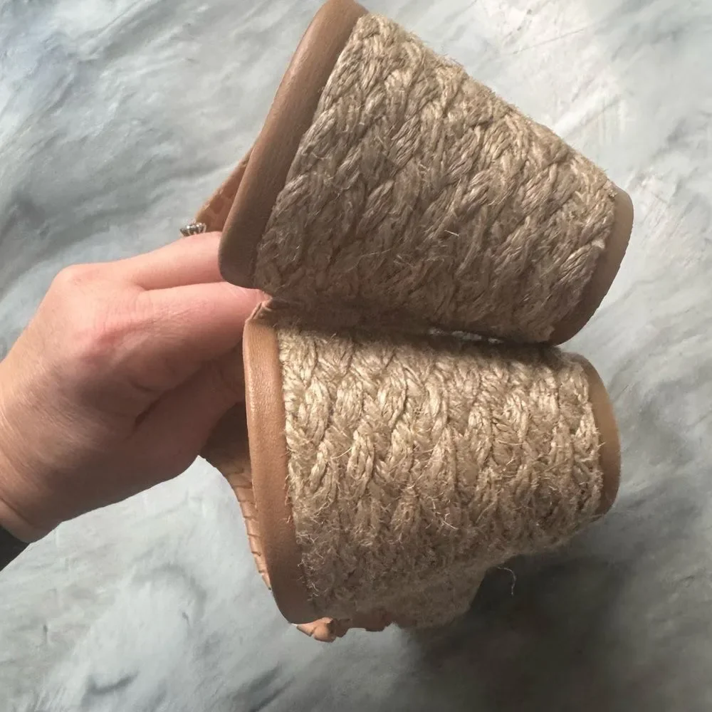 NEW JACK ROGERS Tan High Heel Wedge Espadrille Thong Sandals 8.5